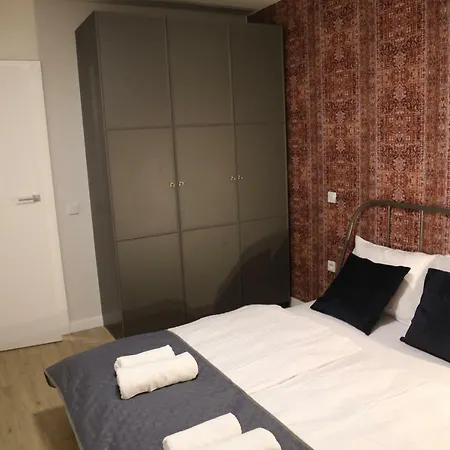 Concept Red Apartment Krakau